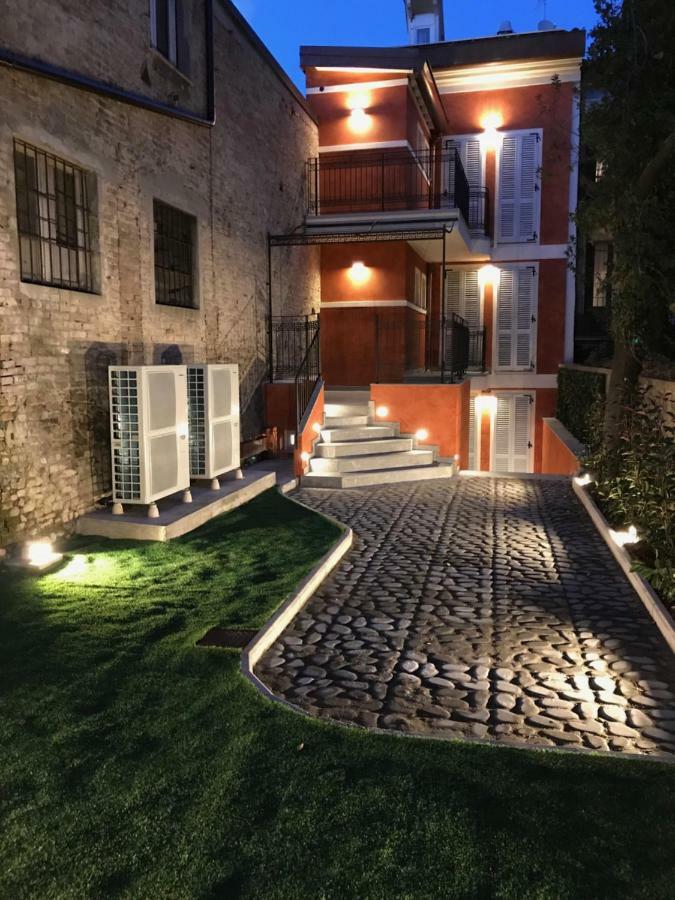 Palazzo Domanto Apartments Parma Exterior photo
